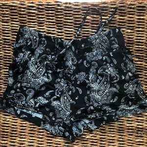 Tribal black cotton shorts